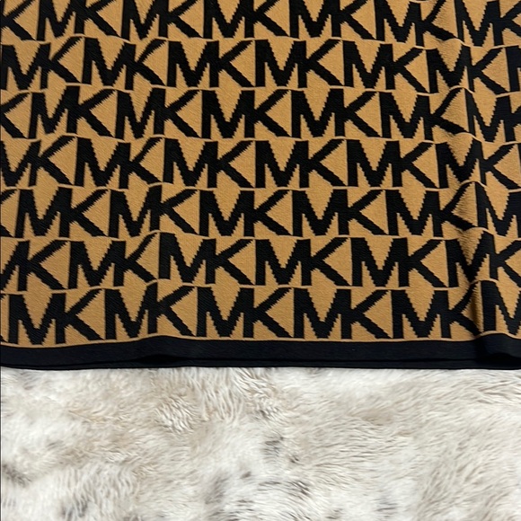 Michael Kors Jacquard Black and Tan Logo Stretchy Mini Dress - Picture 6 of 13